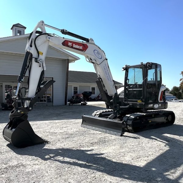 Bobcat E88 Mini Excavator w/ Hydraulic Thumb 19,600 lbs.